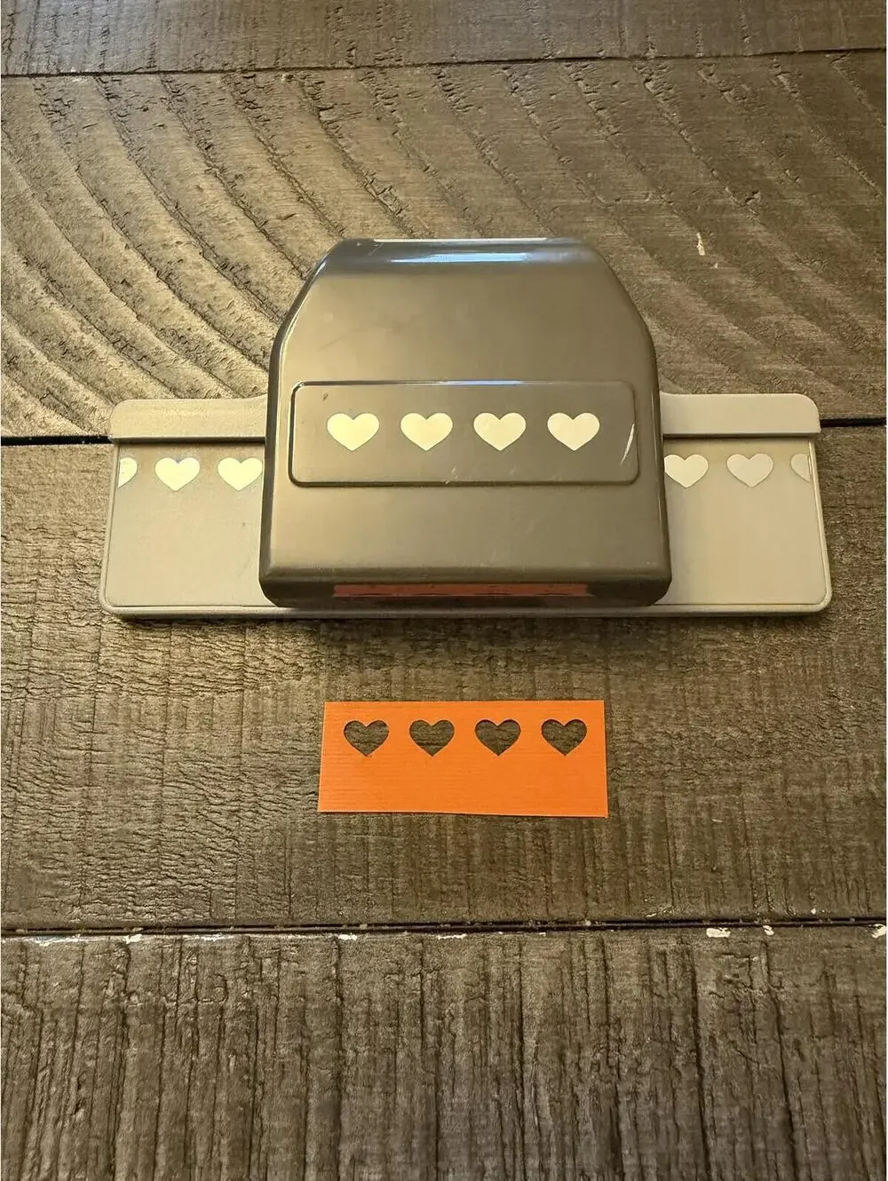 Stampin’ Up Hearts Border Shape Punch